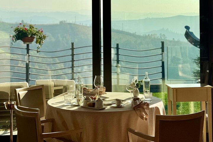 Taste Barolo and Barbaresco with a Sommelier. Piemonte Wine Tour