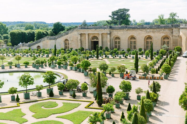 Versailles Full Day Bike Tour with Palace, Gardens, & Picnic