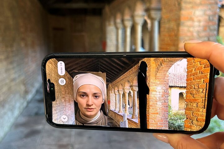 Utrecht Historic City: a Self-Guided Augmented Reality Tour