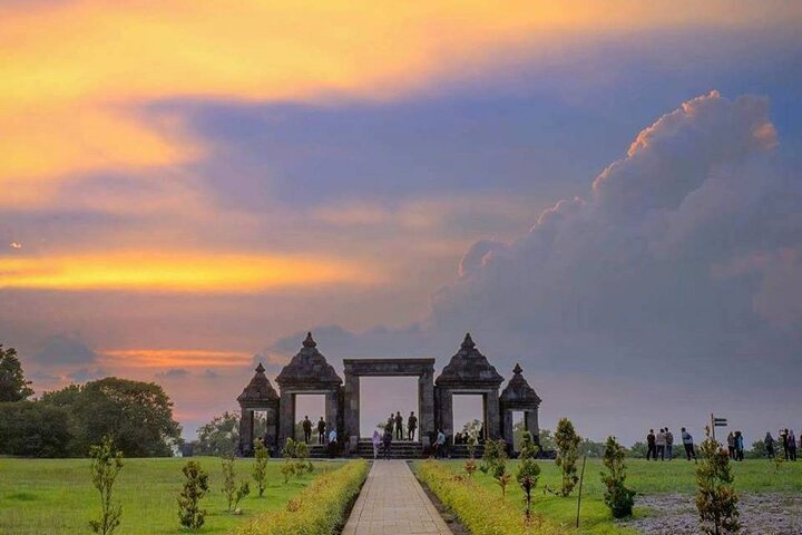 Rent a Car Private Day tour with Driver