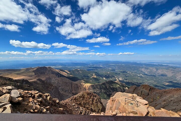 Pikes Peak COG Railway & Garden of Gods Tour