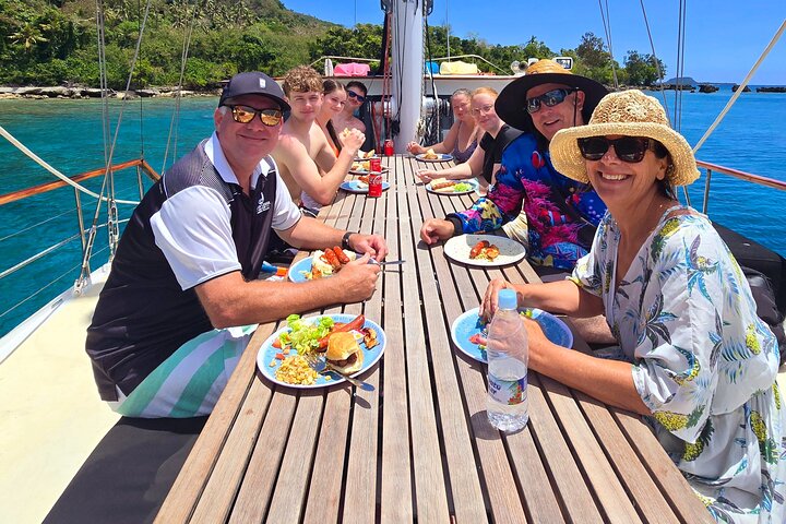 Major Tom -Sailing Day Cruise, with Snorkeling, Lunch & More!