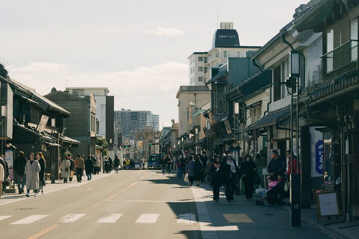 Kawagoe Walking Tour with Local Student Guide & Photographer