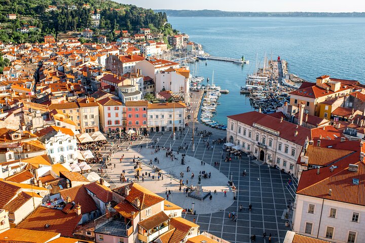 Postojna Cave, Predjama Castle and Piran with tickets included