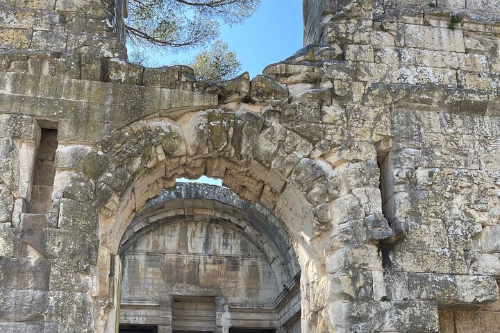 A tour of Nimes tailor-made
