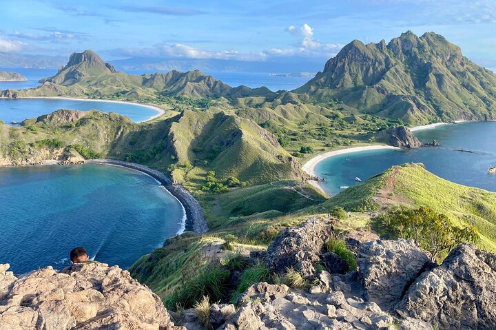 Exclusive Early Bird Komodo Tour: Beat the Crowds by Speed Boat