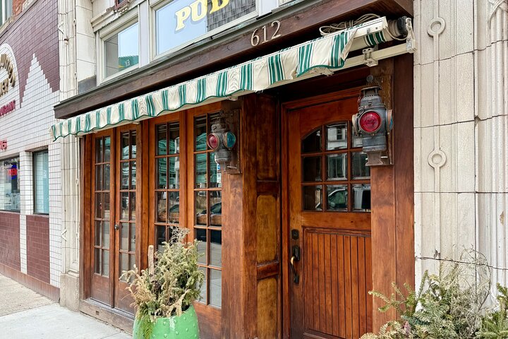 Detroit Downtown Food Tour with 6+ Iconic Tastings in Motor City