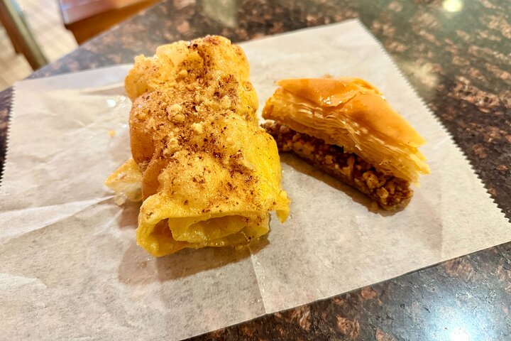 Detroit Downtown Food Tour with 6+ Iconic Tastings in Motor City