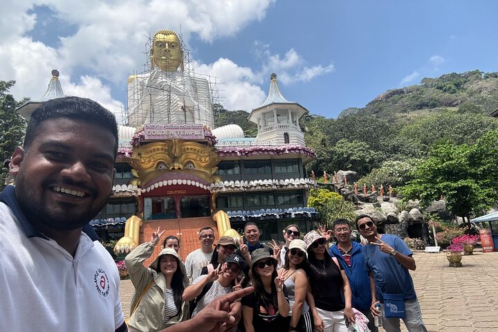 From Colombo: Sigiriya and Dambulla Day Trip and Safari