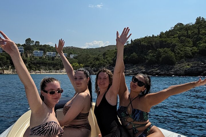 Speedboat Tour Swimming in the Five Island of Ksamil