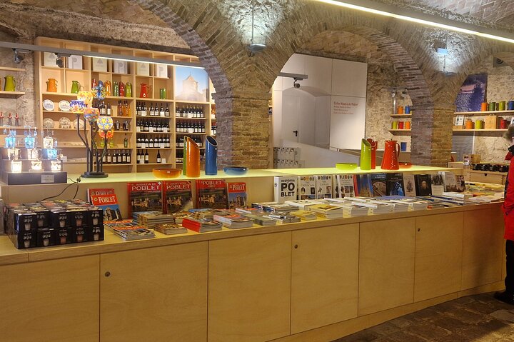Tour monastery Poblet with hotel pickup