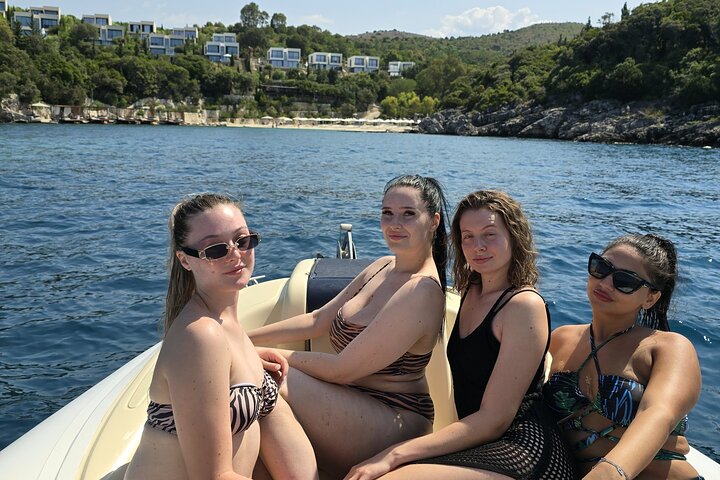 Speedboat Tour Swimming Snorkeling in Pigeon Cave Mirror Beach