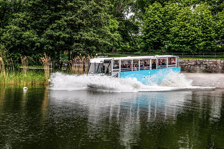 Ocean Bus - Sightseeing with a Splash