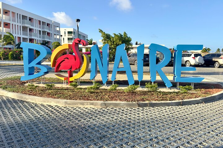 Explore the North & South of Bonaire on your own pase (Private)