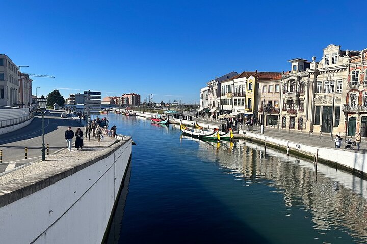 Porto to Madrid Up to 3 Stops: Aveiro, Salamanca & Ávila