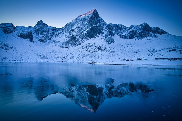Lofoten Roadtrip Full Day Tour from Svolvaer