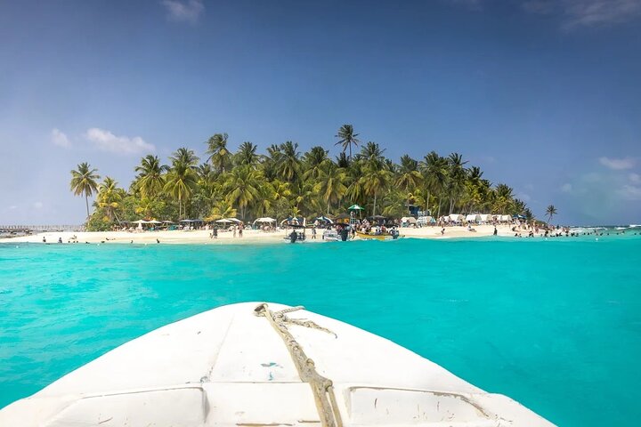 5 Tours in 1 : Johnny Cay, Haynes Cay Aquarium, Bahia and Mangroves