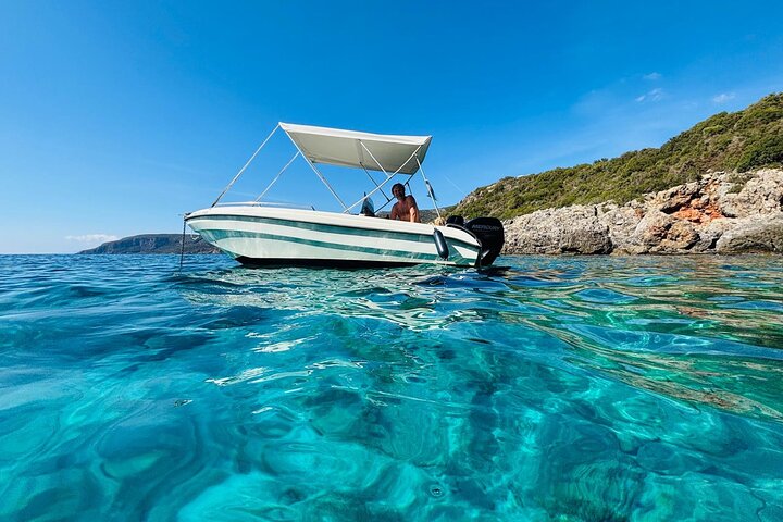 Explore Mani by boat - rent a boat in Kardamili (no licence)