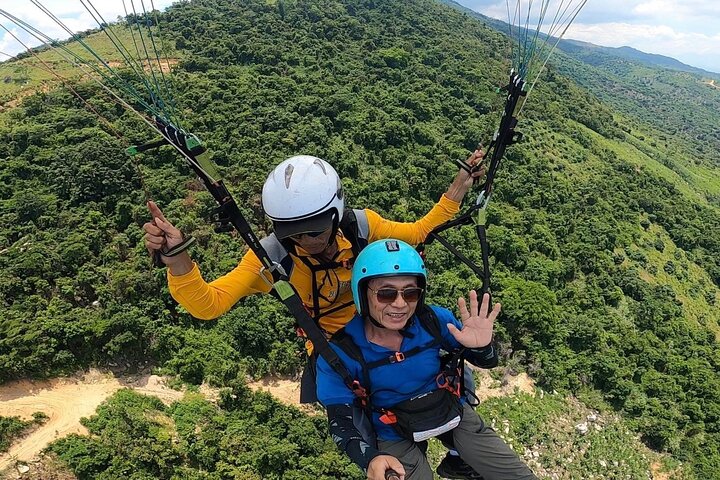Paragliding Experience in Nha Trang