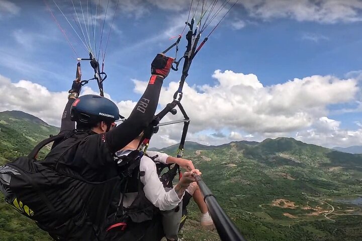 Paragliding Experience in Nha Trang