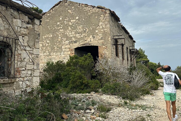 Private Boat Tour Sazan Island and Haxhi Ali Cave