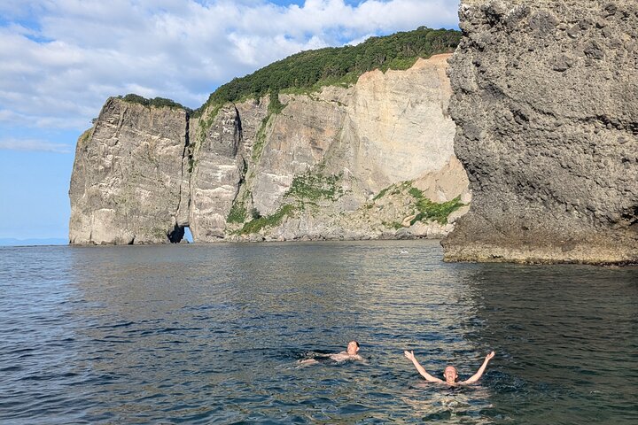Sea Kayaking Tour – Otaru Coastal Adventure