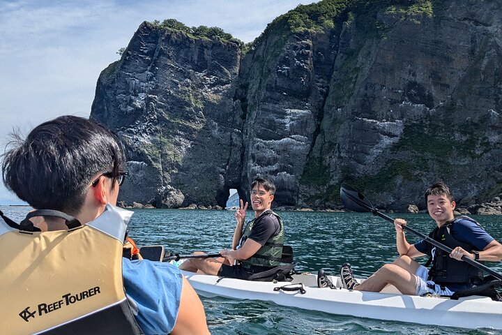 Sea Kayaking Tour – Otaru Coastal Adventure