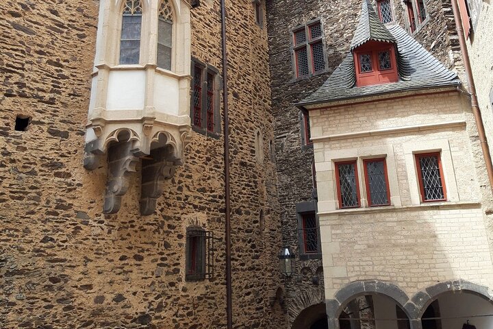 Koblenz: Private Eltz Castle tour with Roundtrip Transport