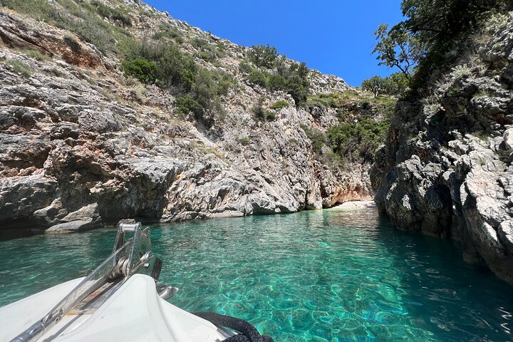 Speed Boat Tour to National Park and Grama Bay