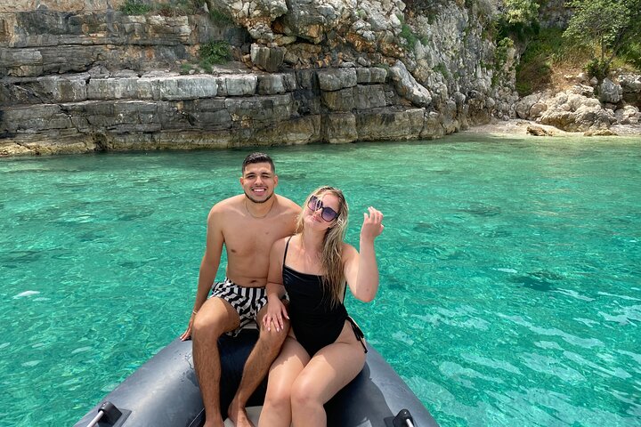 Speed Boat Tour to National Park and Grama Bay