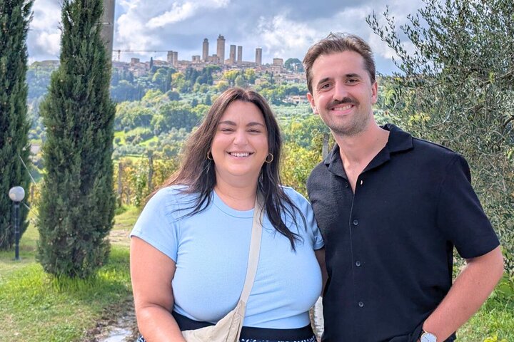 Family-Friendly Tuscany Day Tour for Wine Lovers and Non-Drinkers
