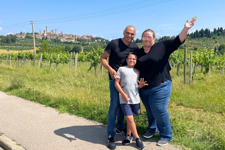 Family-Friendly Tuscany Day Tour for Wine Lovers and Non-Drinkers