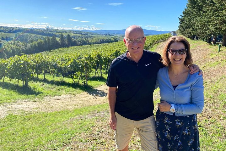 Family-Friendly Tuscany Day Tour for Wine Lovers and Non-Drinkers