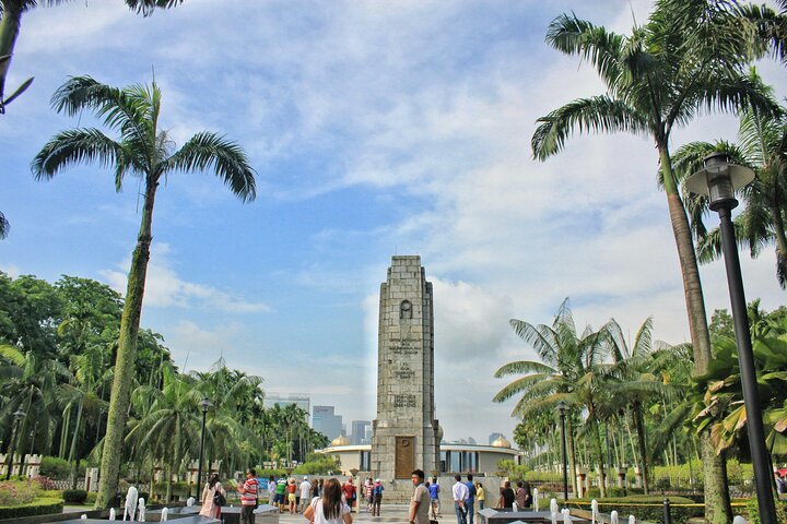 Kuala Lumpur Grand Full Day Guided Tour with 25 Attractions (SIC)