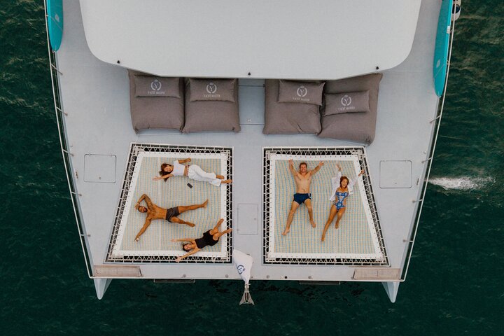 Krabi: 4 Island Luxury Yacht with Snorkelling & Clear Kayaking