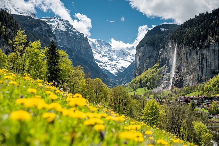 Zurich: Grindelwald, Interlaken & Lauterbrunnen Guided Day Trip