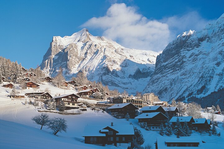 Lucerne: Grindelwald, Interlaken & Lauterbrunnen Guided Day Trip
