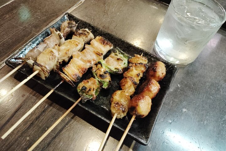 Fukuoka: Nakasu Food Stall Private Guided Tour with Tastings