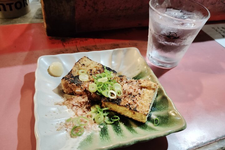 Fukuoka: Nakasu Food Stall Private Guided Tour with Tastings