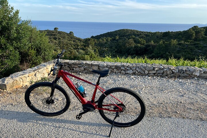 Korcula Island Mountain E Bike Private tour with lunch