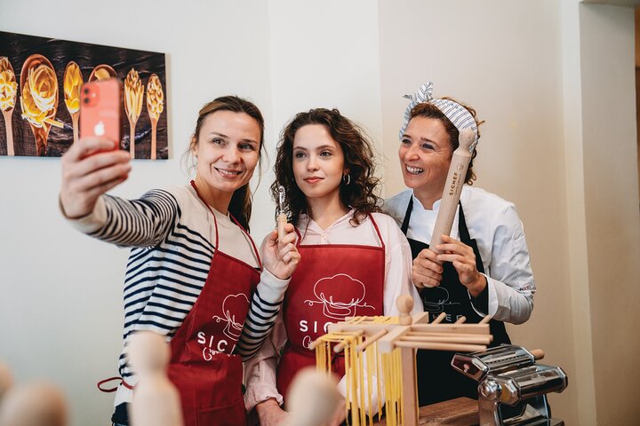 Chianti -Fresh Pasta Making Class and Sauces with Lunch or Dinner