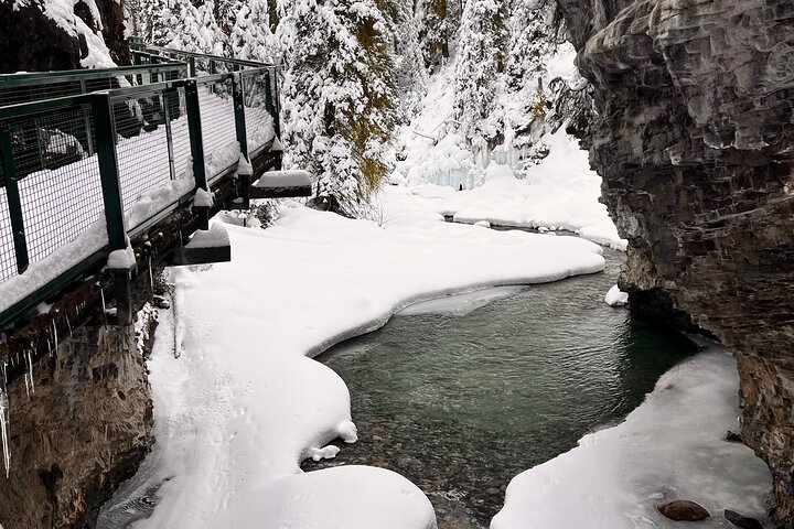 Lake Louise, Moraine, Emerald Lake, Johnston Canyon, Banff Town