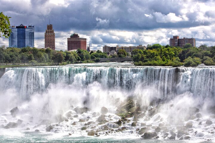 Niagara Falls 1 Day Tour from NYC with Maid of the Mist Boat Ride