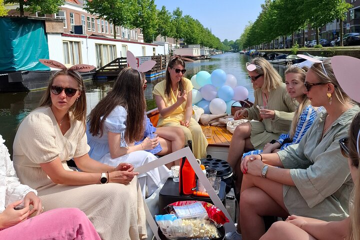 Hague Boat Tour Private Experience
