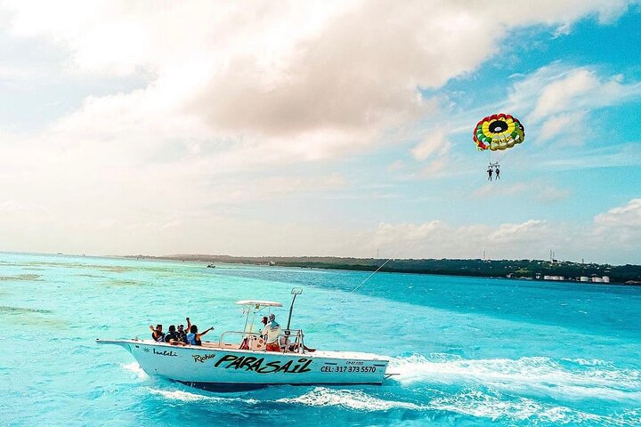 Full Parasailing Tour in San Andres Island