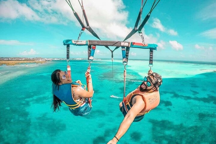 Full Parasailing Tour in San Andres Island