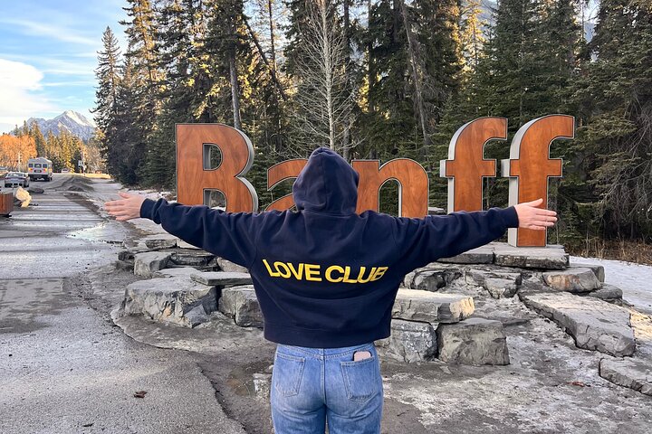 Lake Louise, Moraine , Emerald & Banff Town ,Johnston Canyon Tour