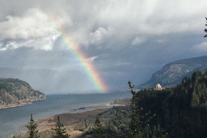 Multnomah Falls and Columbia River Gorge Half-Day Hiking Tour