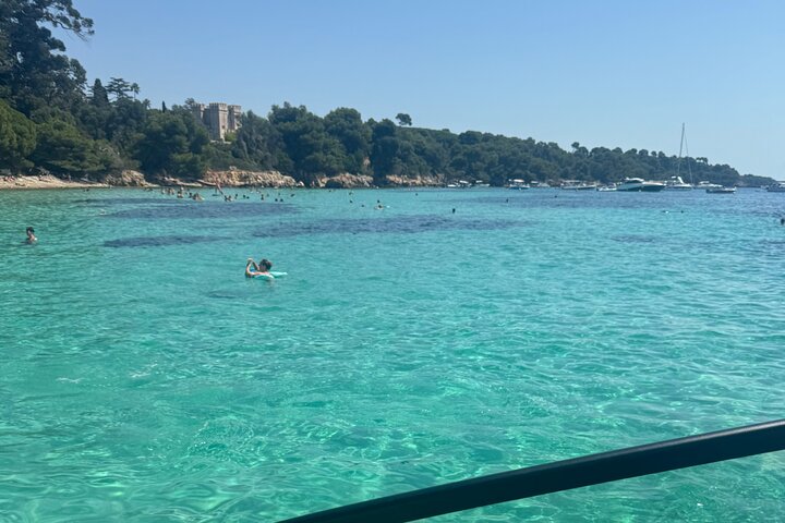 Private escape to discover Cannes & Lerins islands from the sea