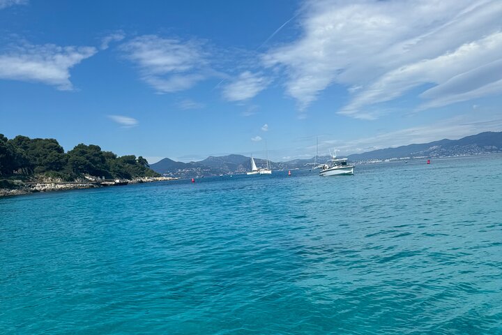 Cannes Private Boat Tour to the Lérins Islands – Relax & Snorkel